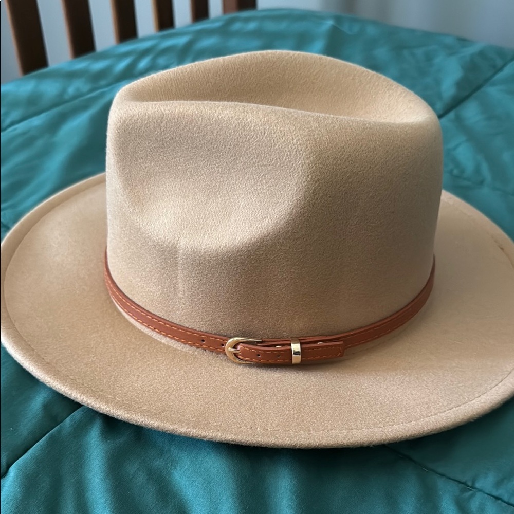 💰SALE NWOT Women’s Tan Panama Style Hat
